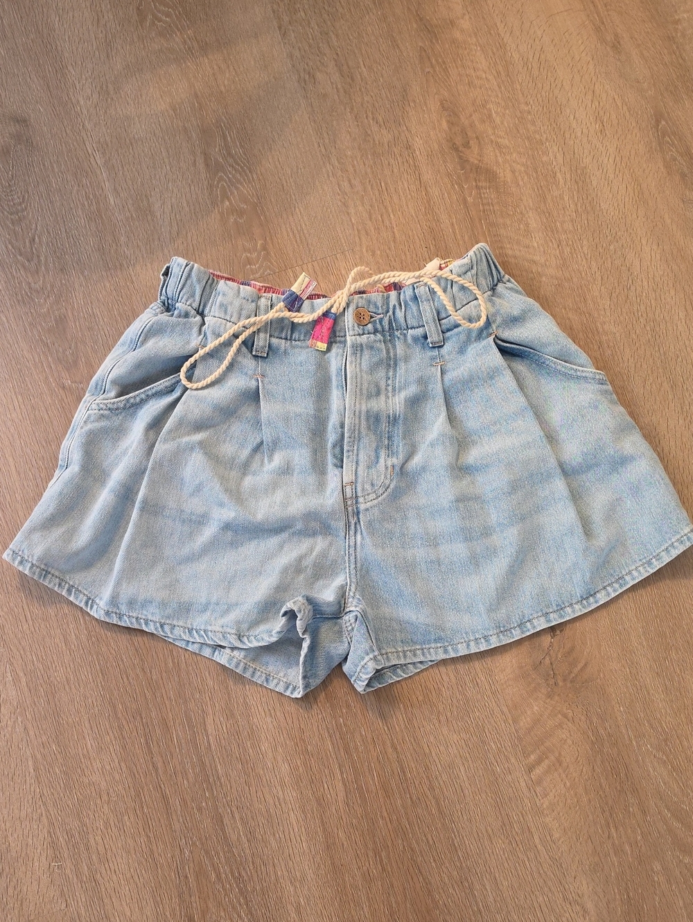 NWT Free People Light Blue Denim Women’s Shorts Small